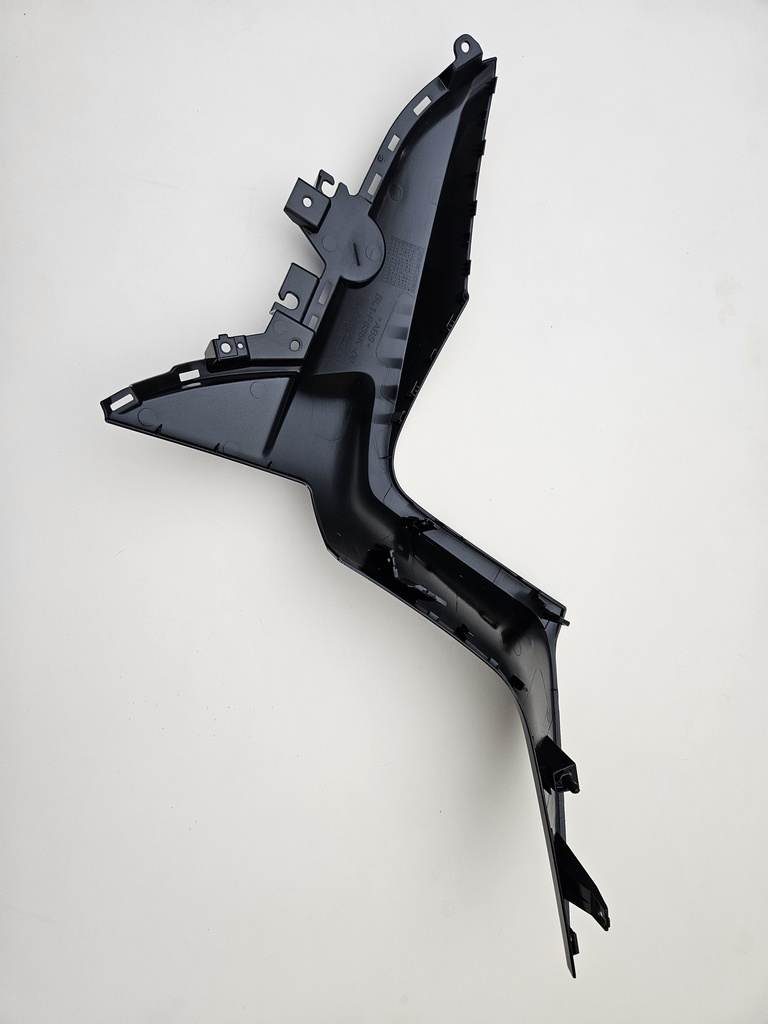 YAMAHA XMAX 250 300 400 ÖN SAĞ YAN KAPAK SİYAH 2018-2023