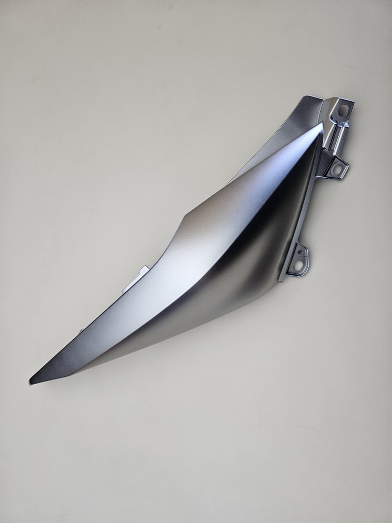 YAMAHA XMAX 253 300 400 SAĞ KUYRUK KAPAK AÇIK GRİ 2018-2023