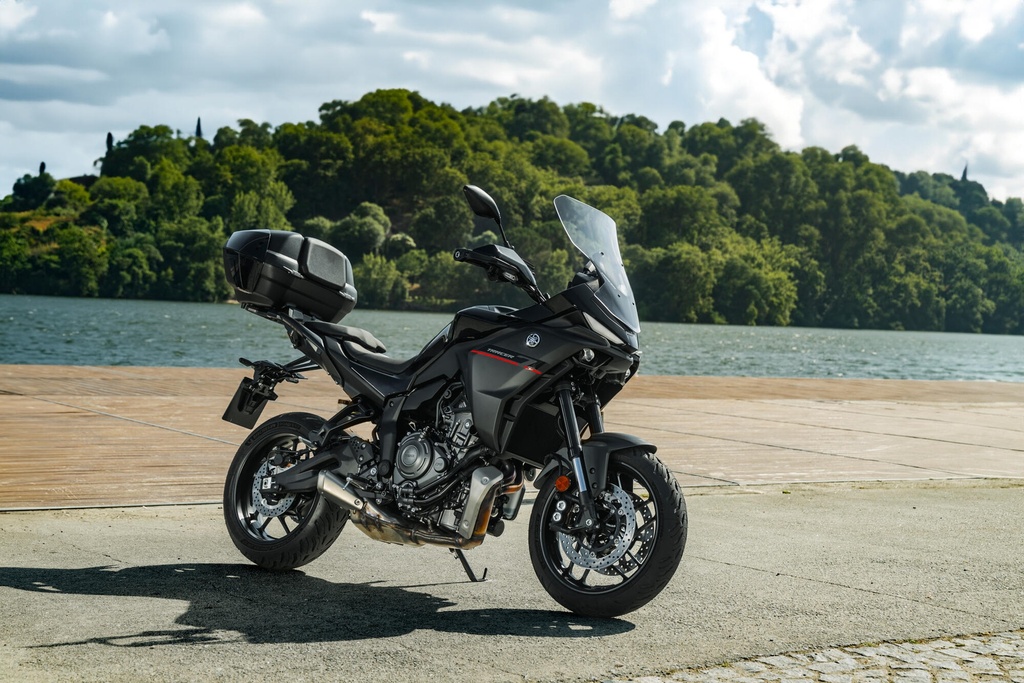 YAMAHA TRACER 7 ÖN TUR CAMI 2026