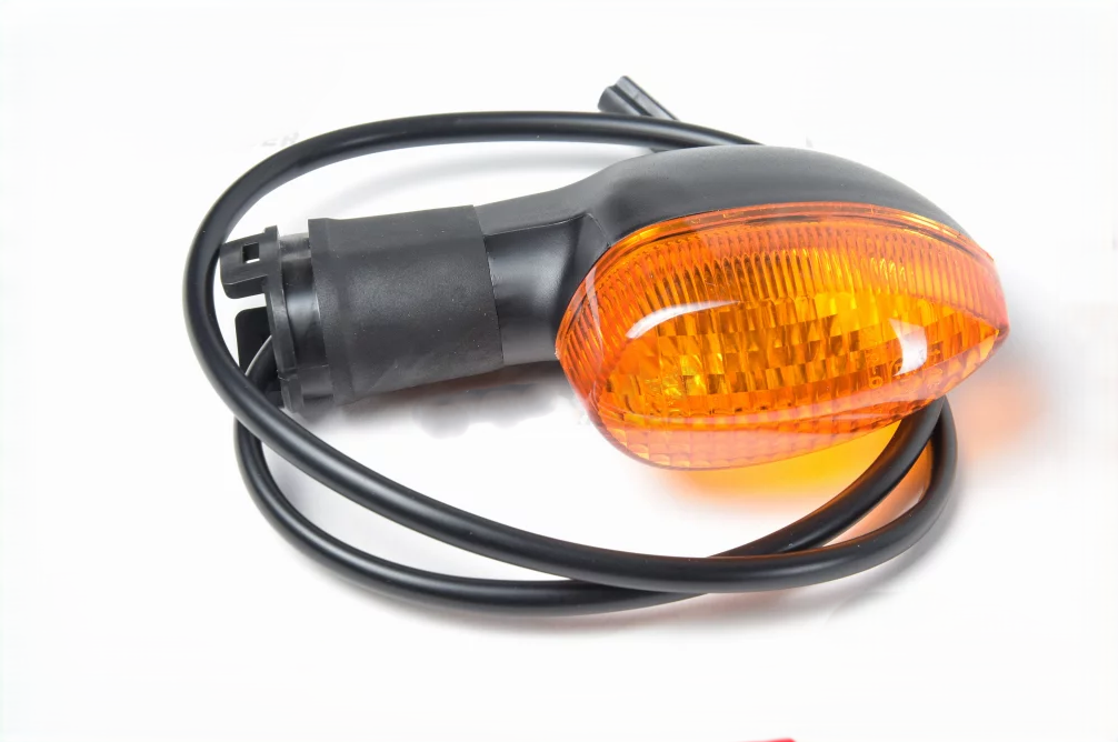 YAMAHA FZ6 FAZER ARKA SAĞ SİNYAL KOMPLE