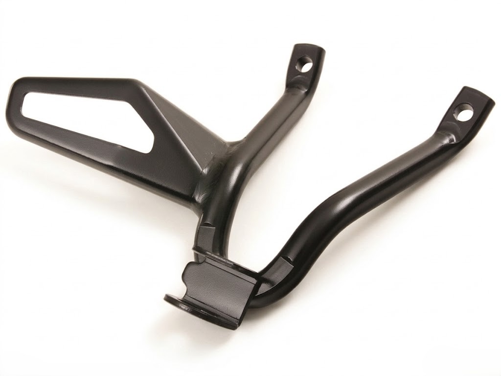 YAMAHA XT660R XT660X SAĞ ARKA YOLCU BASAMAK BRAKETİ 2005-2006
